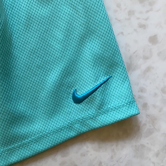 Nikes shorts - girls - Picture 2 of 6